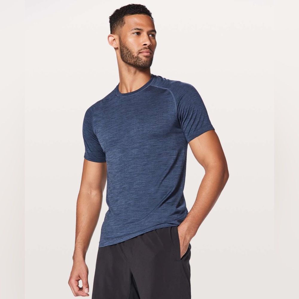lululemon Metal Vent Tech T Shirt (Navy/Black)